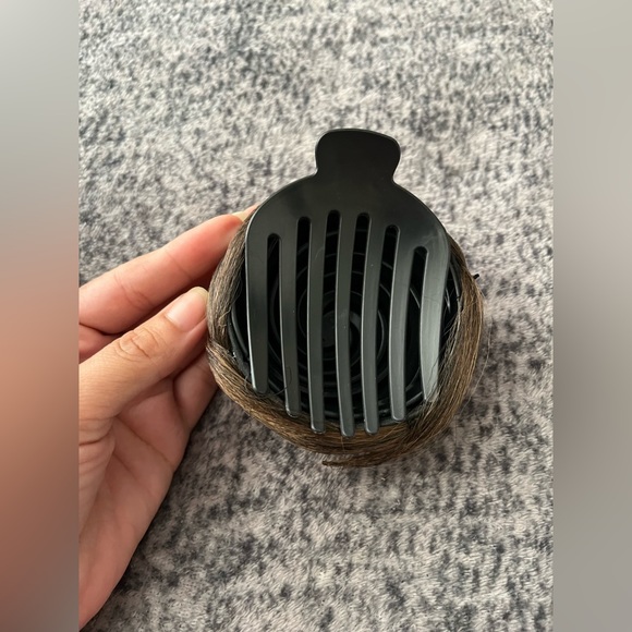 Lot Of Hair Bun Claw Clip Ins - Picture 3 of 9